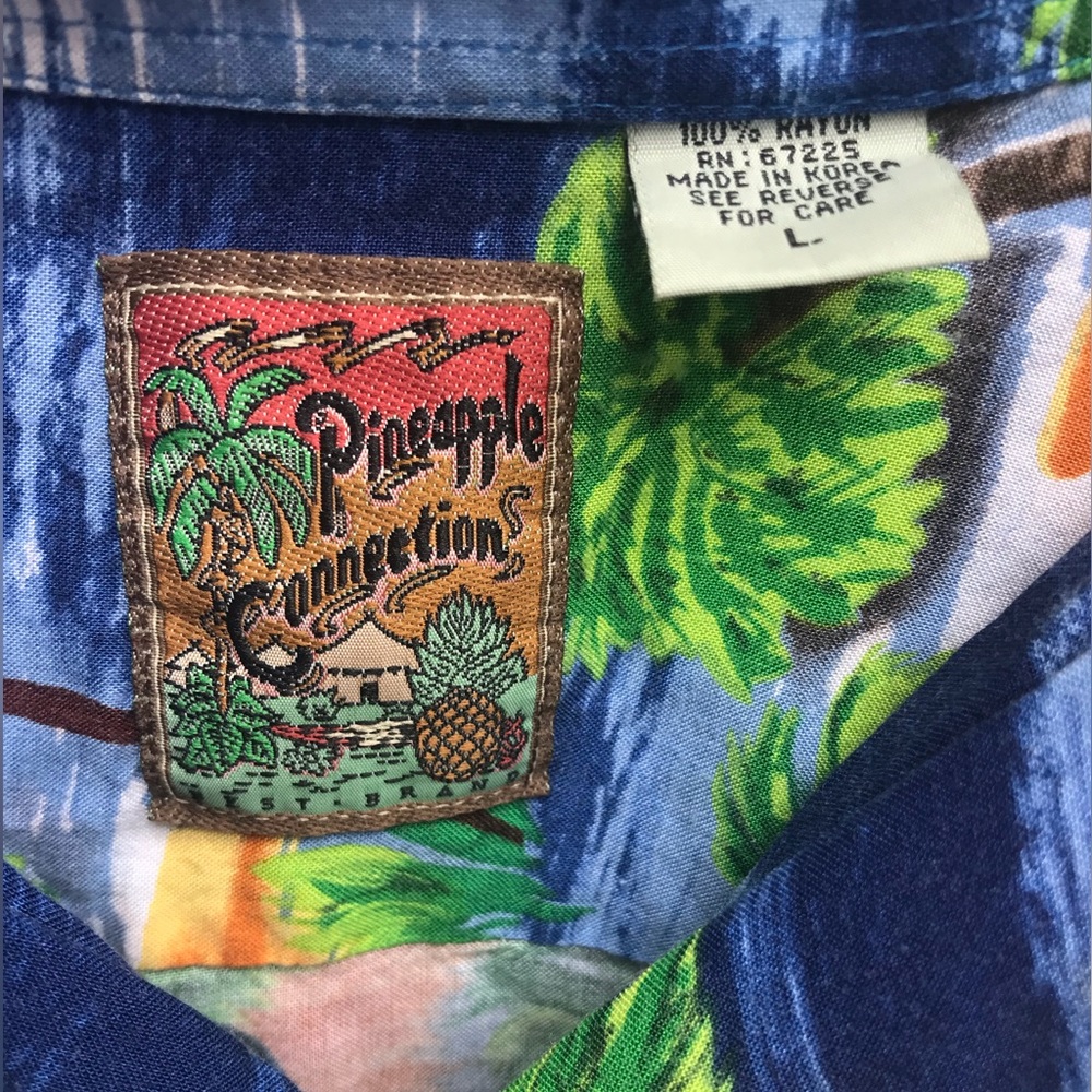 Pineapple Connection Large Button Down Short Slee… - image 3
